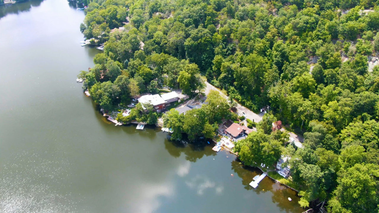 Glen Wild Lake, one of best places to live in nj close to nyc Skyland